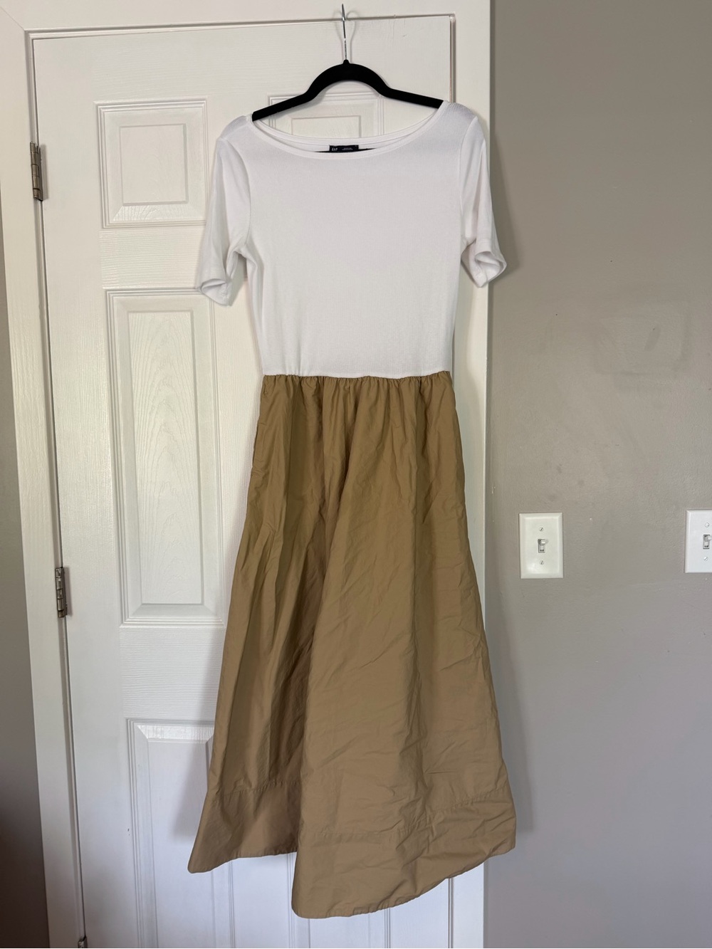 GAP Tshirt Peplum Beige Skirt Long Maxi Dress